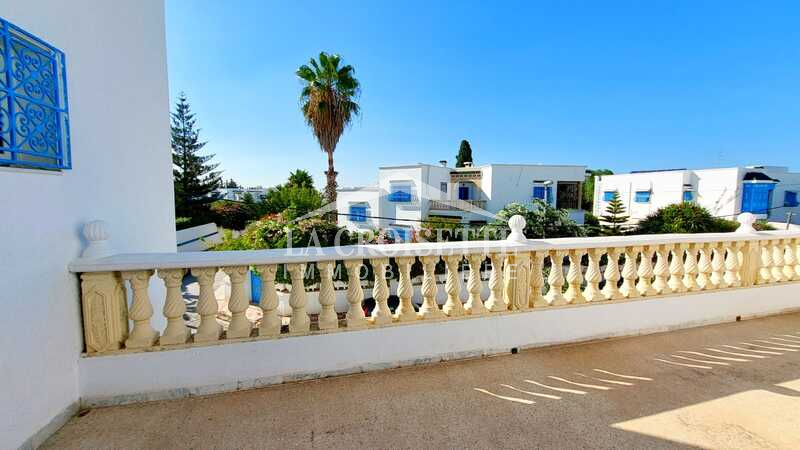 Villa S+6 avec piscine à Sidi Bou Saïd